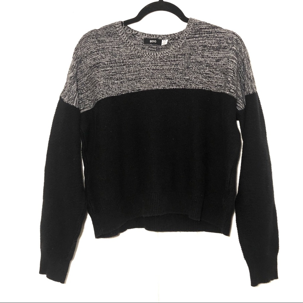 BDG Urban Outfitters Sweater Size Medium